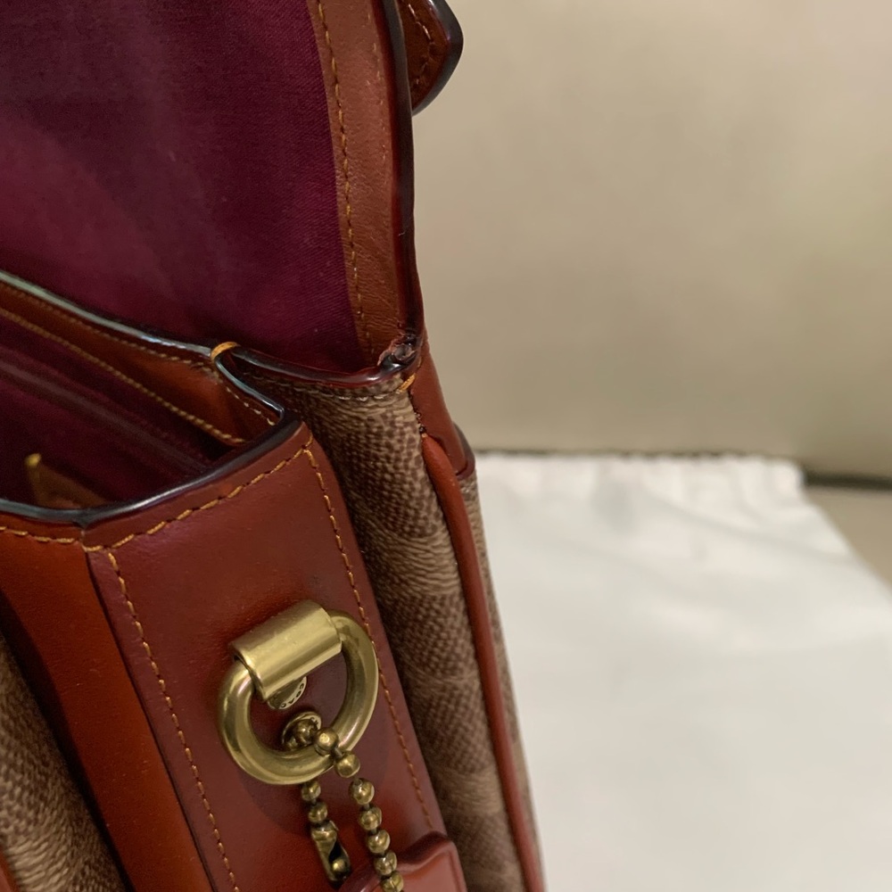 Coach Coated Canvas Signature Cassie Crossbody - Picture 9 of 9